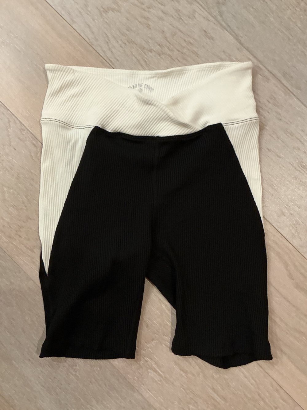 Year of Ours Black & Cream Ribbed High-Waist Bike Shorts